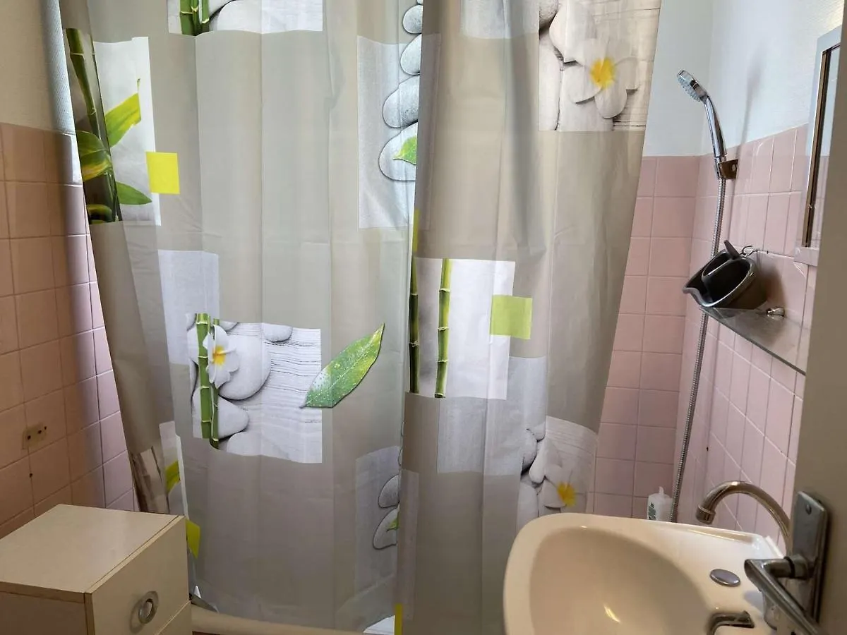 Appartement Fréjus, 1 pièce, 4 personnes - FR-1-226A-118 0*,