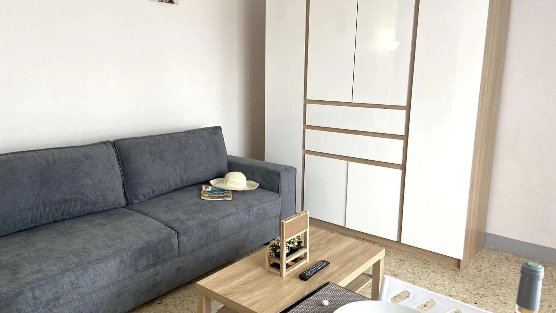 Apartment Appartement 2 Pieces, 4 Couchages, Frejus - Proche Plage Et Port, Residence Securisee - Fr-1-226A-118